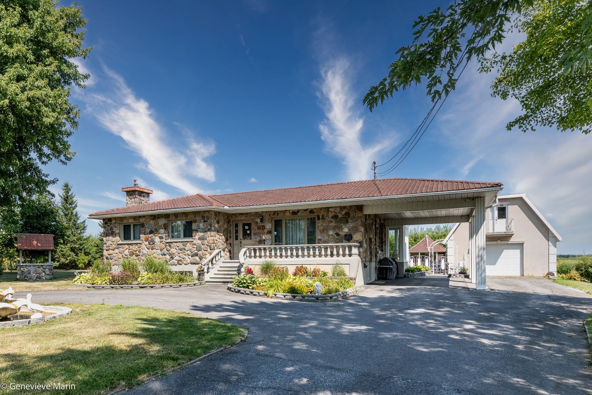 









214


Rg St-Édouard

,
Saint-Jean-sur-Richelieu,




QC
J2X5T9

