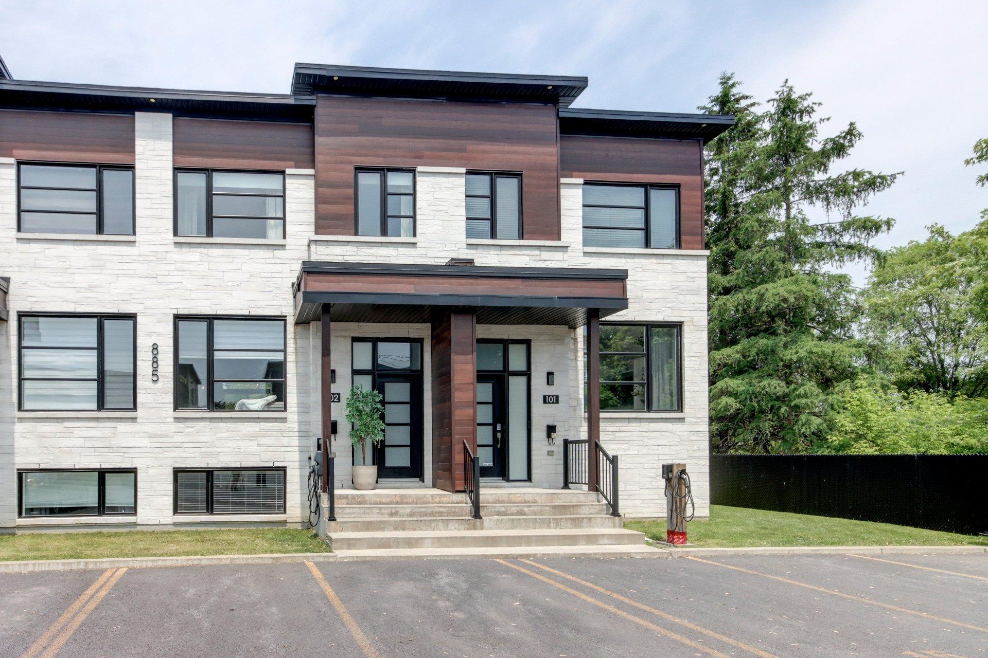 









885


Rue St-Jacques

, 102,
Saint-Jean-sur-Richelieu,




QC
J3B2N6

