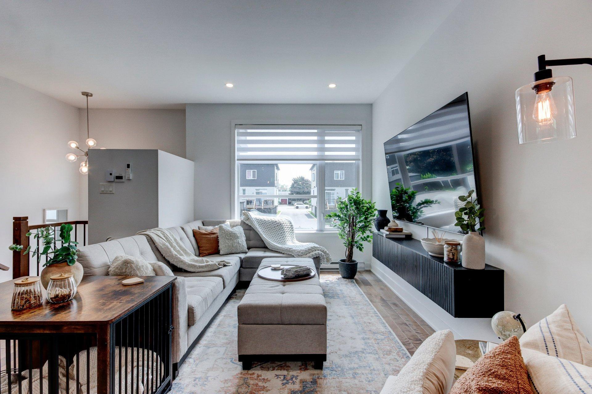 









885


Rue St-Jacques

, 102,
Saint-Jean-sur-Richelieu,




QC
J3B2N6


