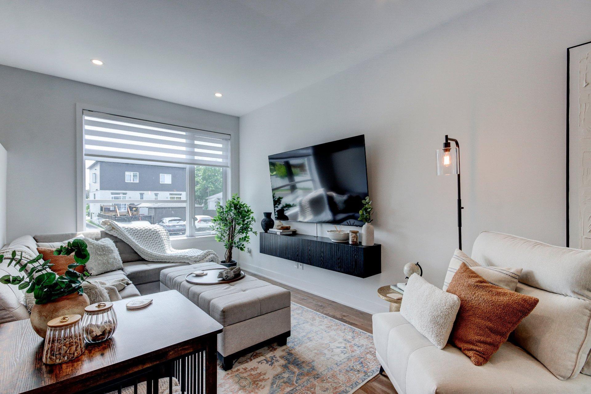 









885


Rue St-Jacques

, 102,
Saint-Jean-sur-Richelieu,




QC
J3B2N6

