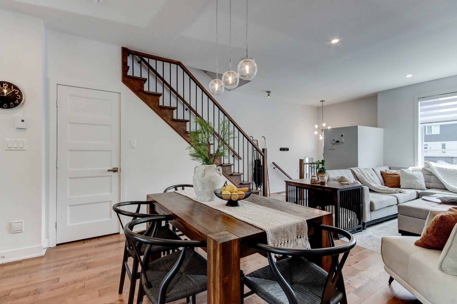 









885


Rue St-Jacques

, 102,
Saint-Jean-sur-Richelieu,




QC
J3B2N6

