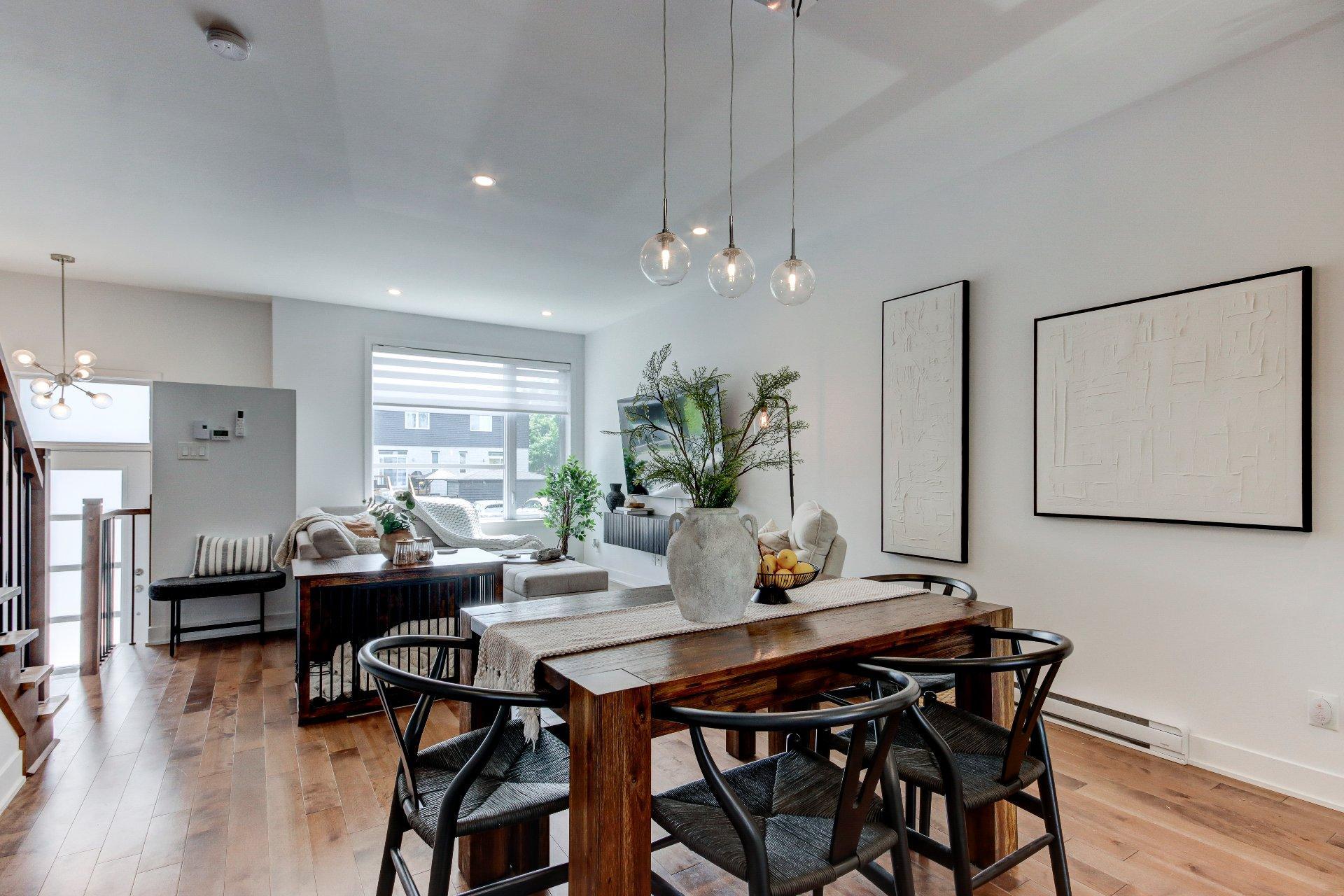 









885


Rue St-Jacques

, 102,
Saint-Jean-sur-Richelieu,




QC
J3B2N6

