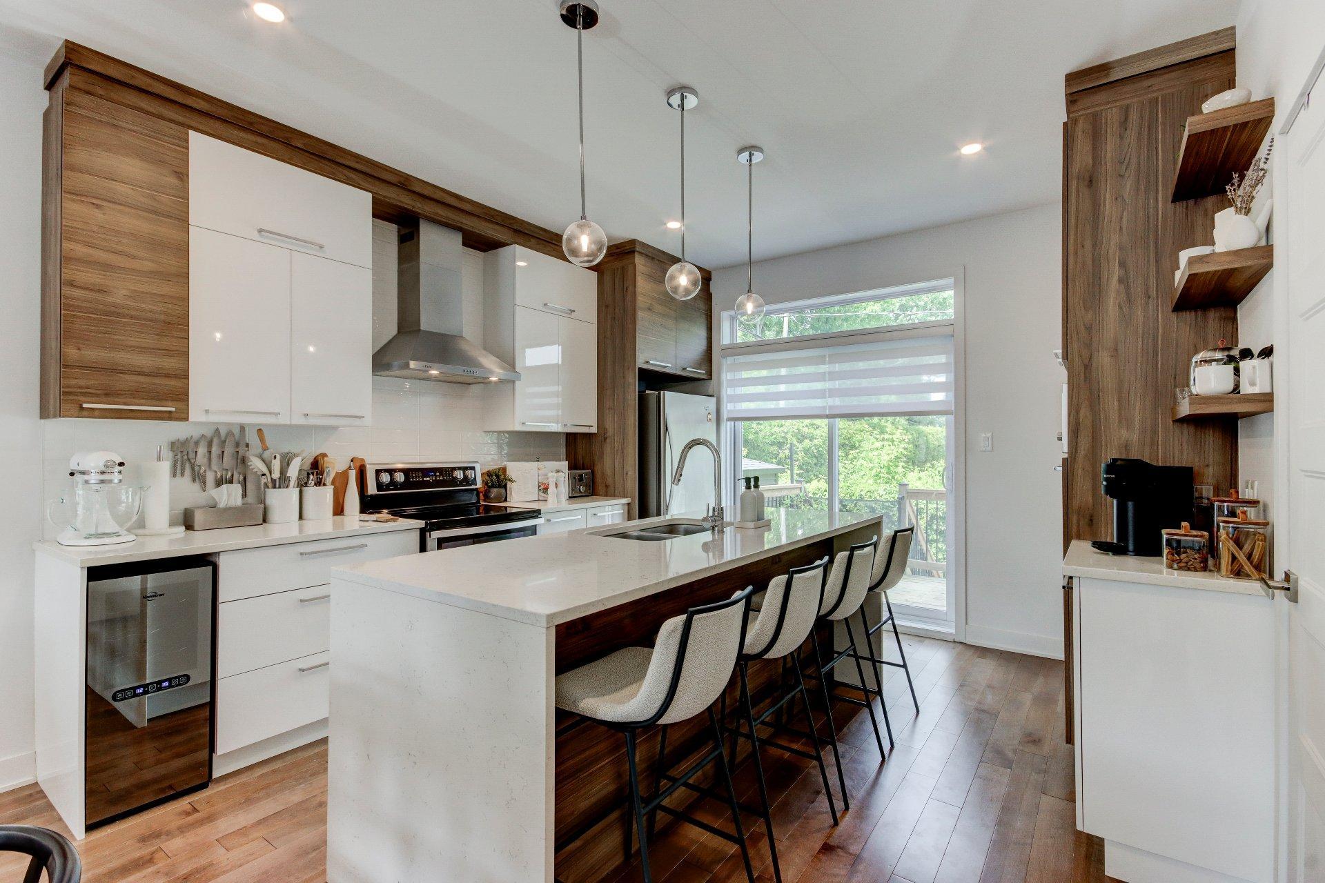 









885


Rue St-Jacques

, 102,
Saint-Jean-sur-Richelieu,




QC
J3B2N6

