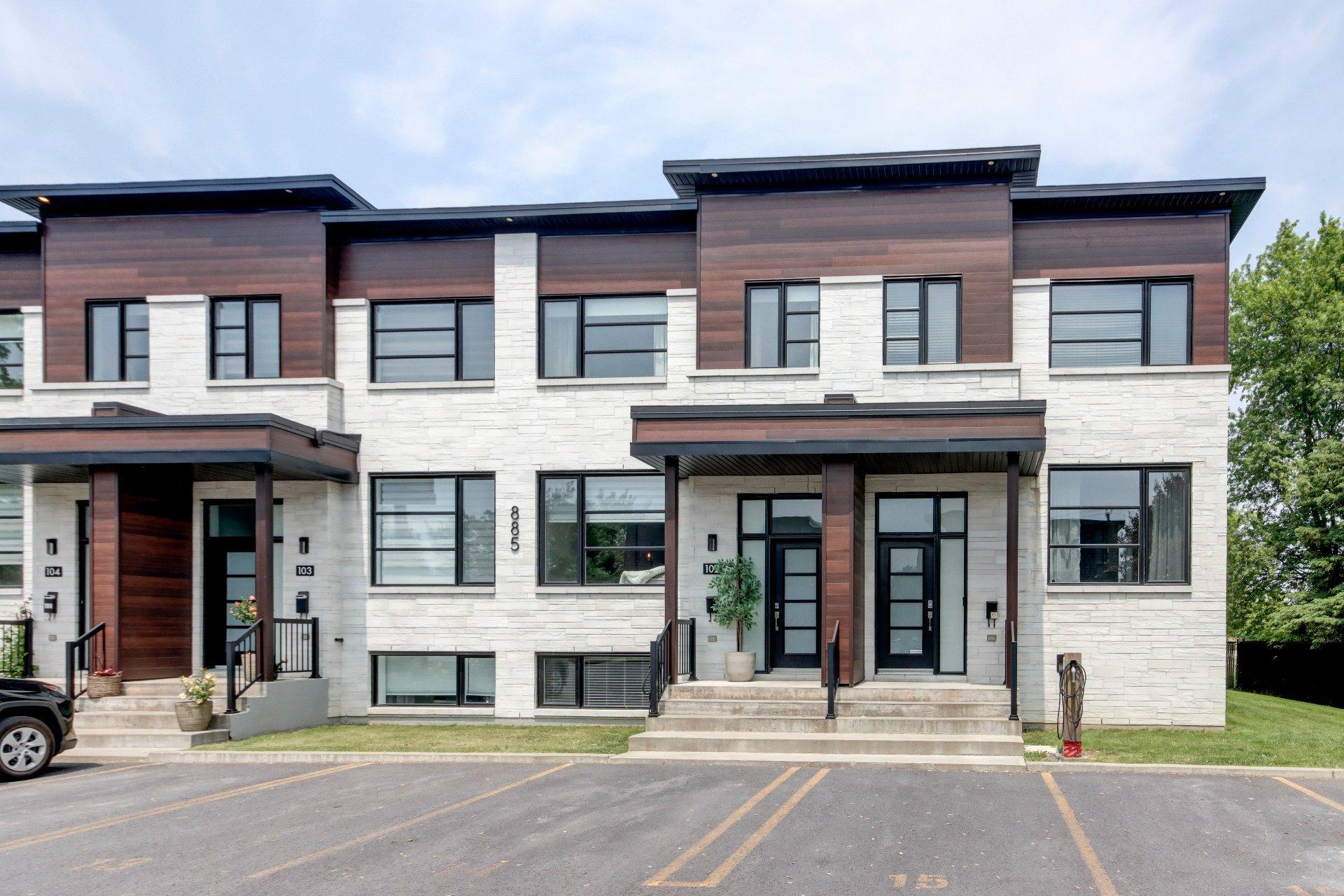 









885


Rue St-Jacques

, 102,
Saint-Jean-sur-Richelieu,




QC
J3B2N6

