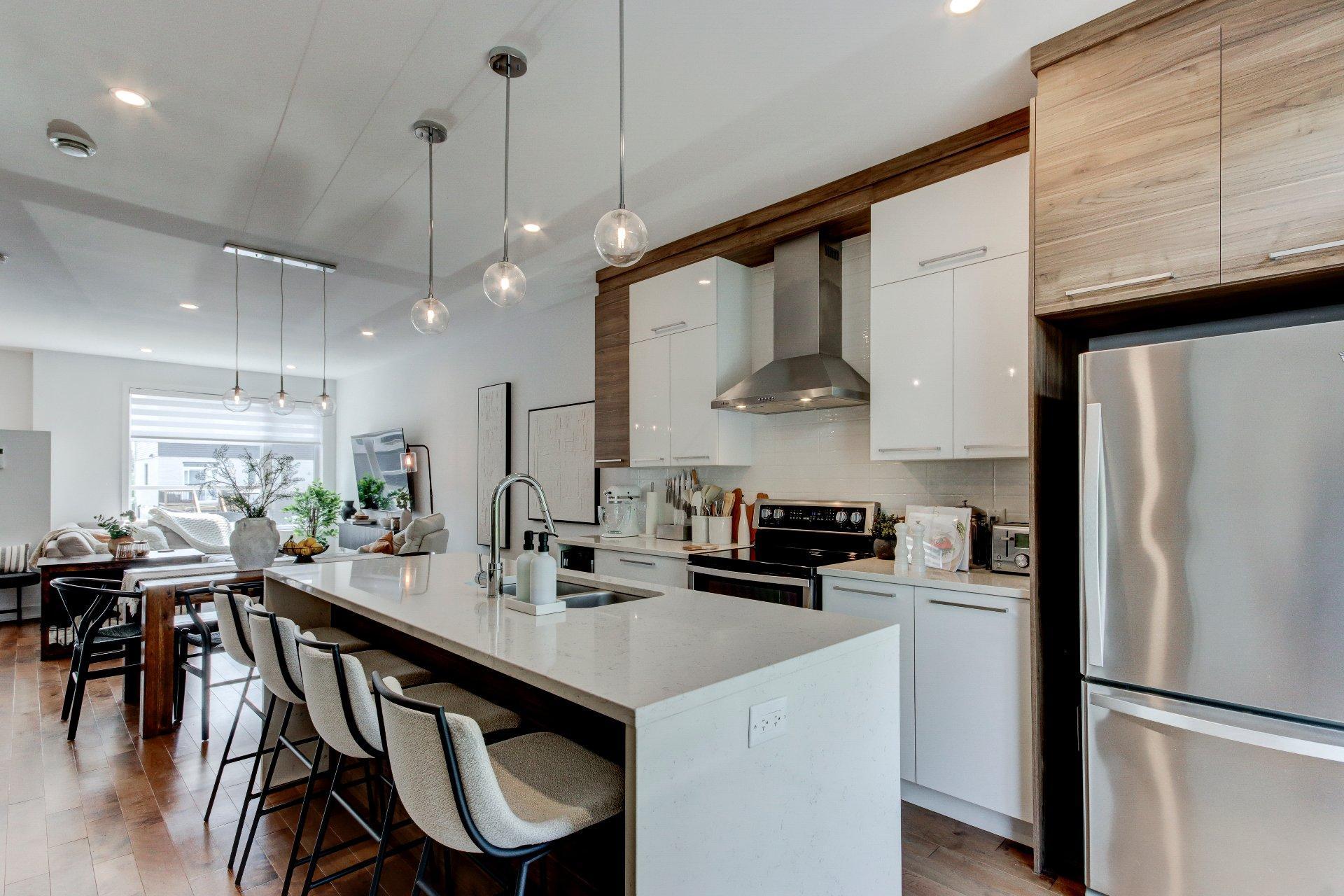 









885


Rue St-Jacques

, 102,
Saint-Jean-sur-Richelieu,




QC
J3B2N6

