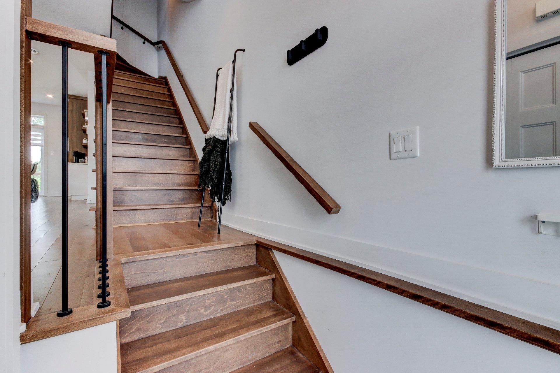 









885


Rue St-Jacques

, 102,
Saint-Jean-sur-Richelieu,




QC
J3B2N6

