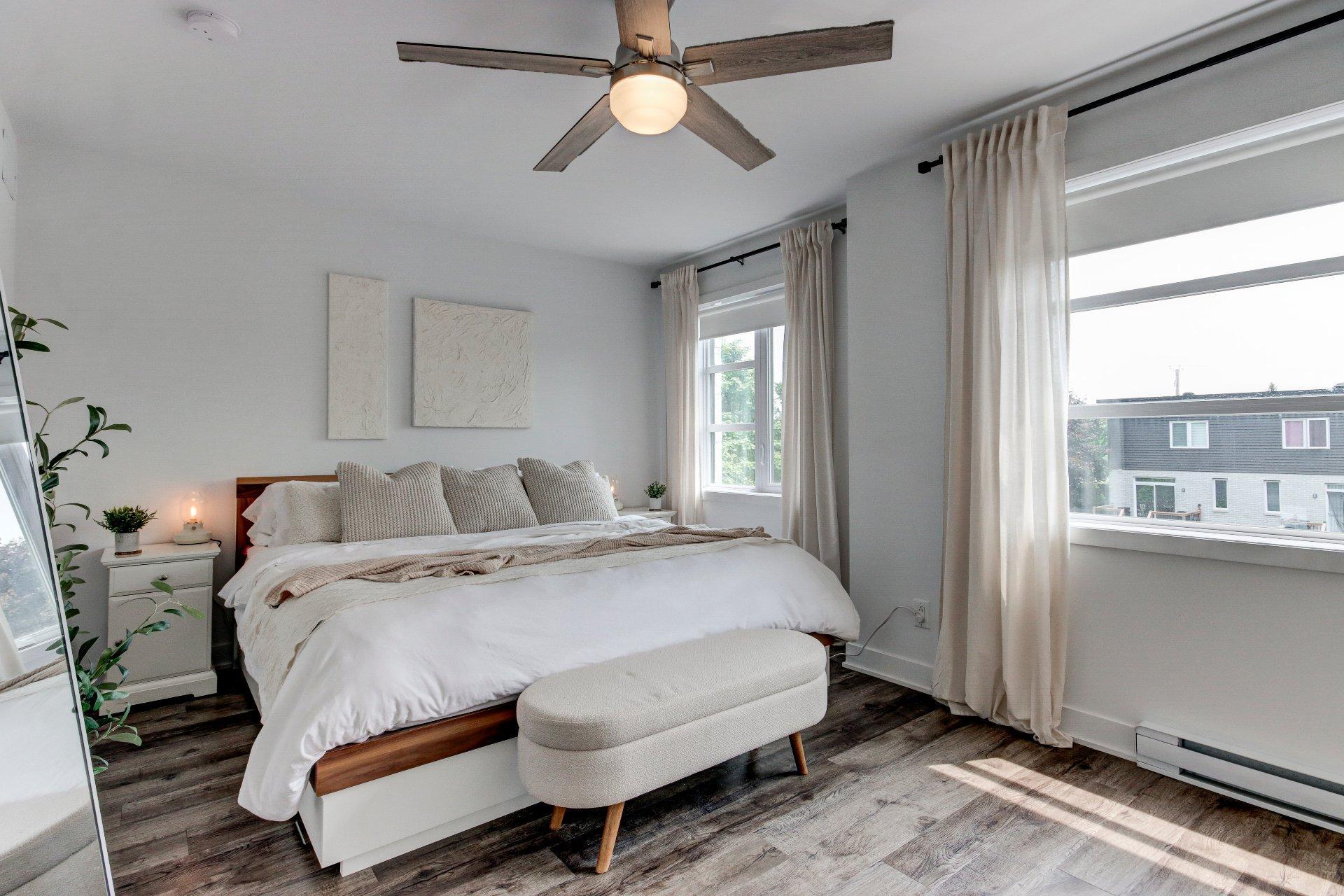 









885


Rue St-Jacques

, 102,
Saint-Jean-sur-Richelieu,




QC
J3B2N6

