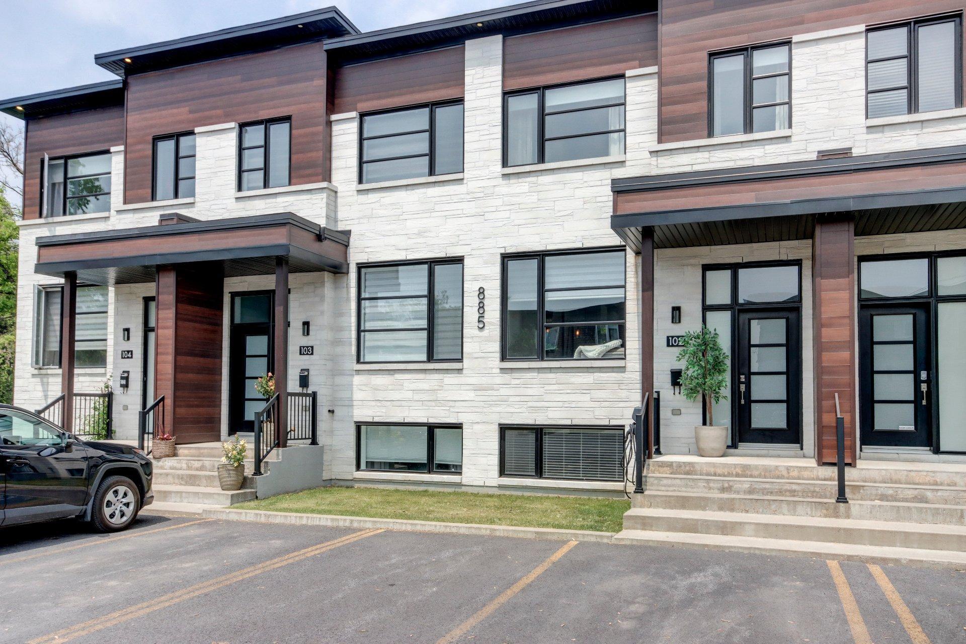 









885


Rue St-Jacques

, 102,
Saint-Jean-sur-Richelieu,




QC
J3B2N6

