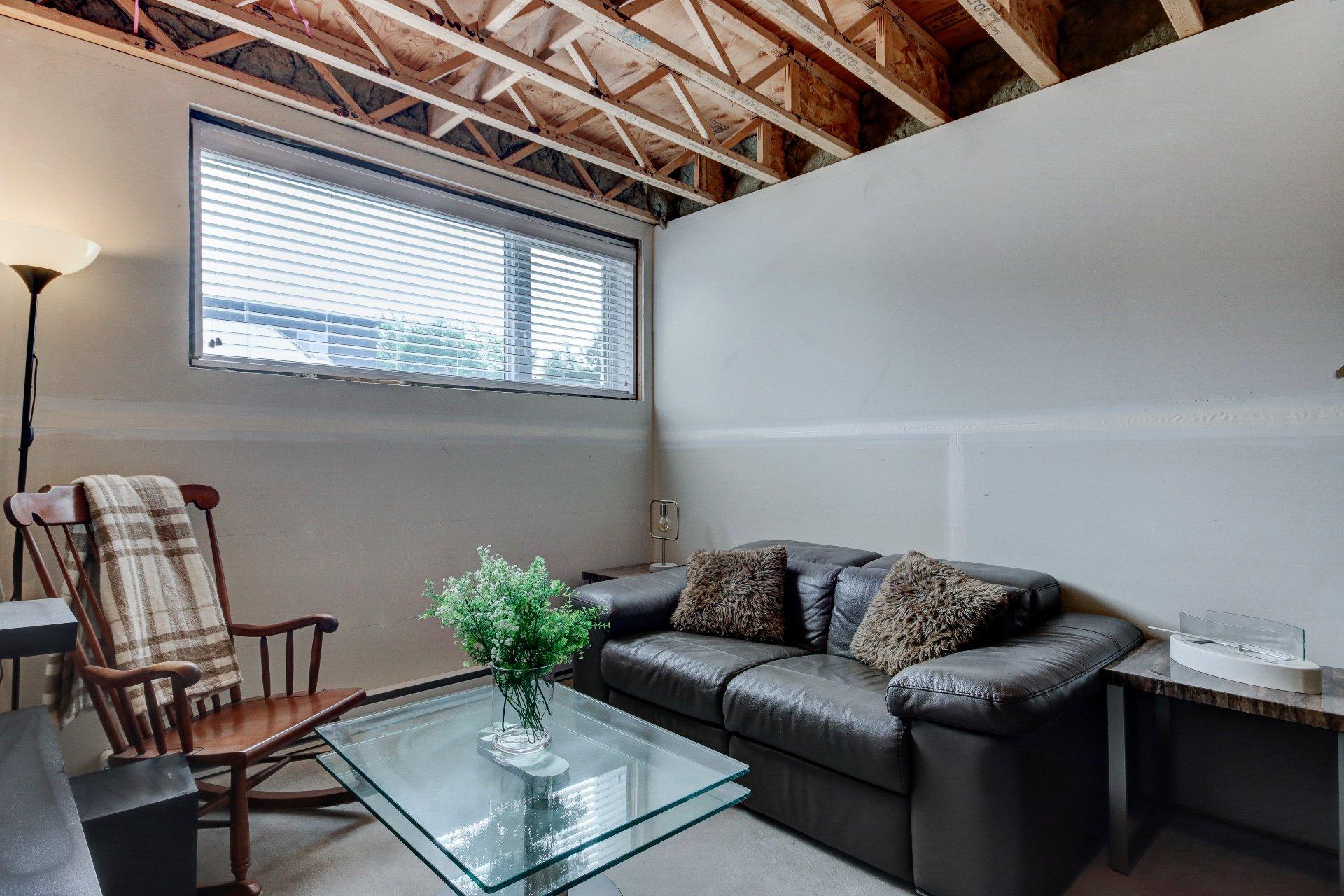 









885


Rue St-Jacques

, 102,
Saint-Jean-sur-Richelieu,




QC
J3B2N6

