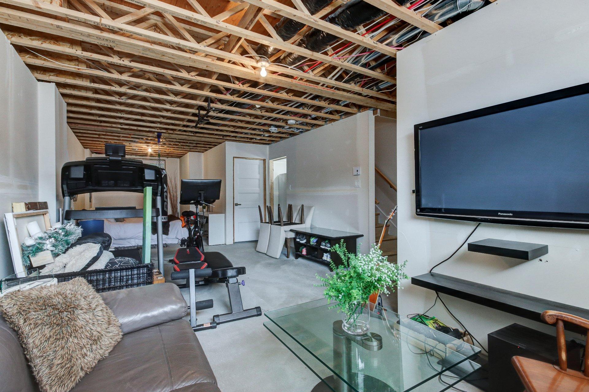 









885


Rue St-Jacques

, 102,
Saint-Jean-sur-Richelieu,




QC
J3B2N6

