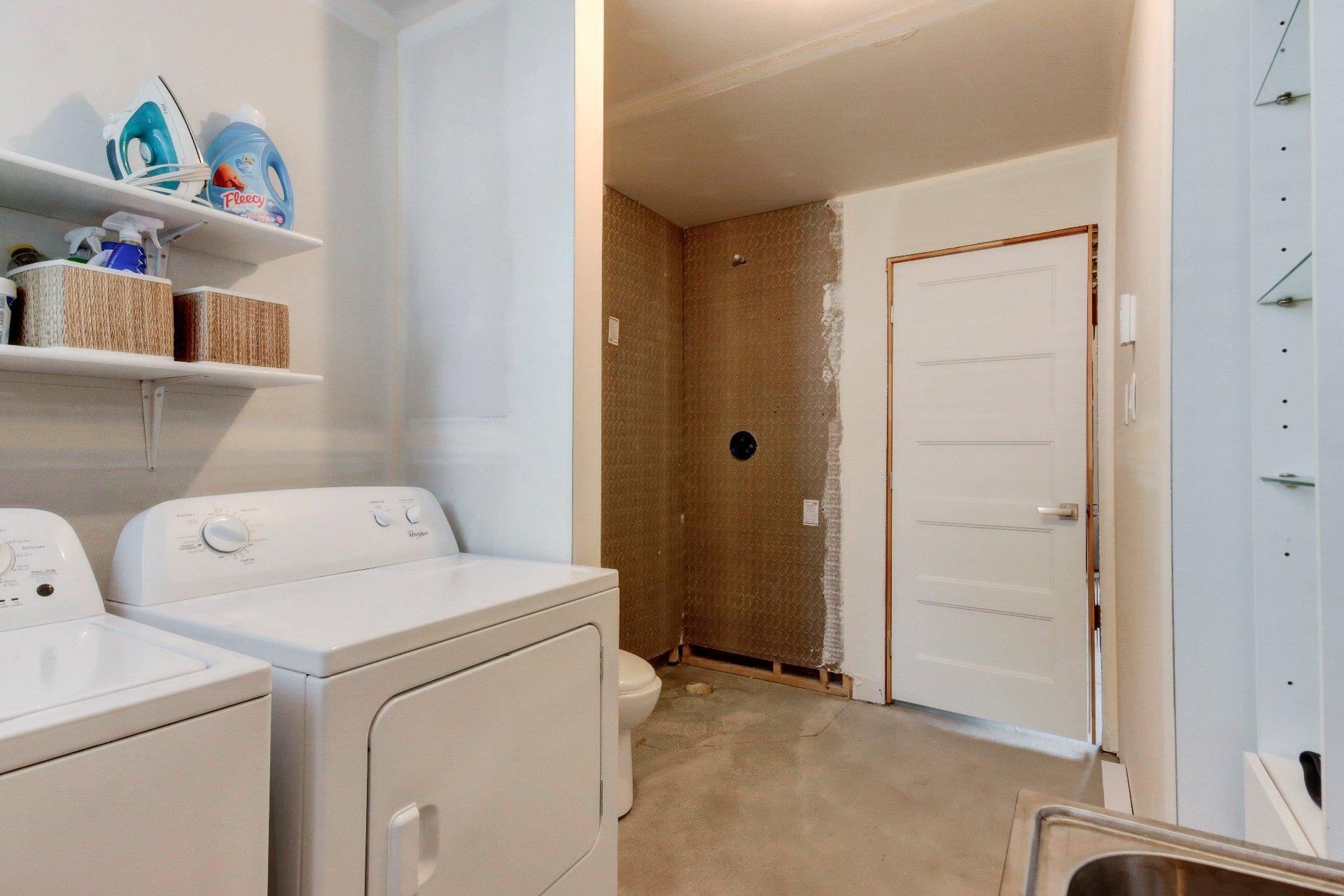 









885


Rue St-Jacques

, 102,
Saint-Jean-sur-Richelieu,




QC
J3B2N6

