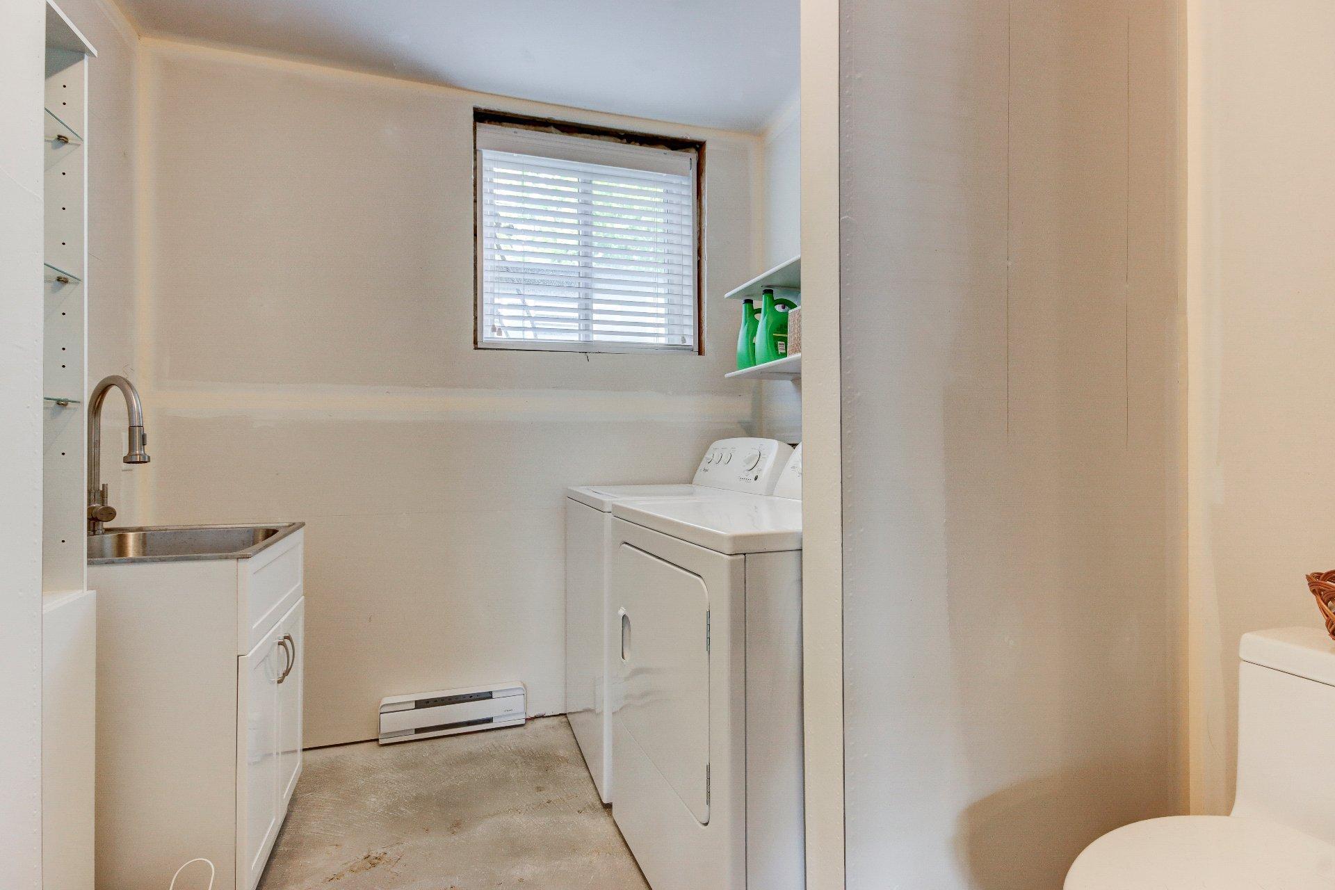 









885


Rue St-Jacques

, 102,
Saint-Jean-sur-Richelieu,




QC
J3B2N6

