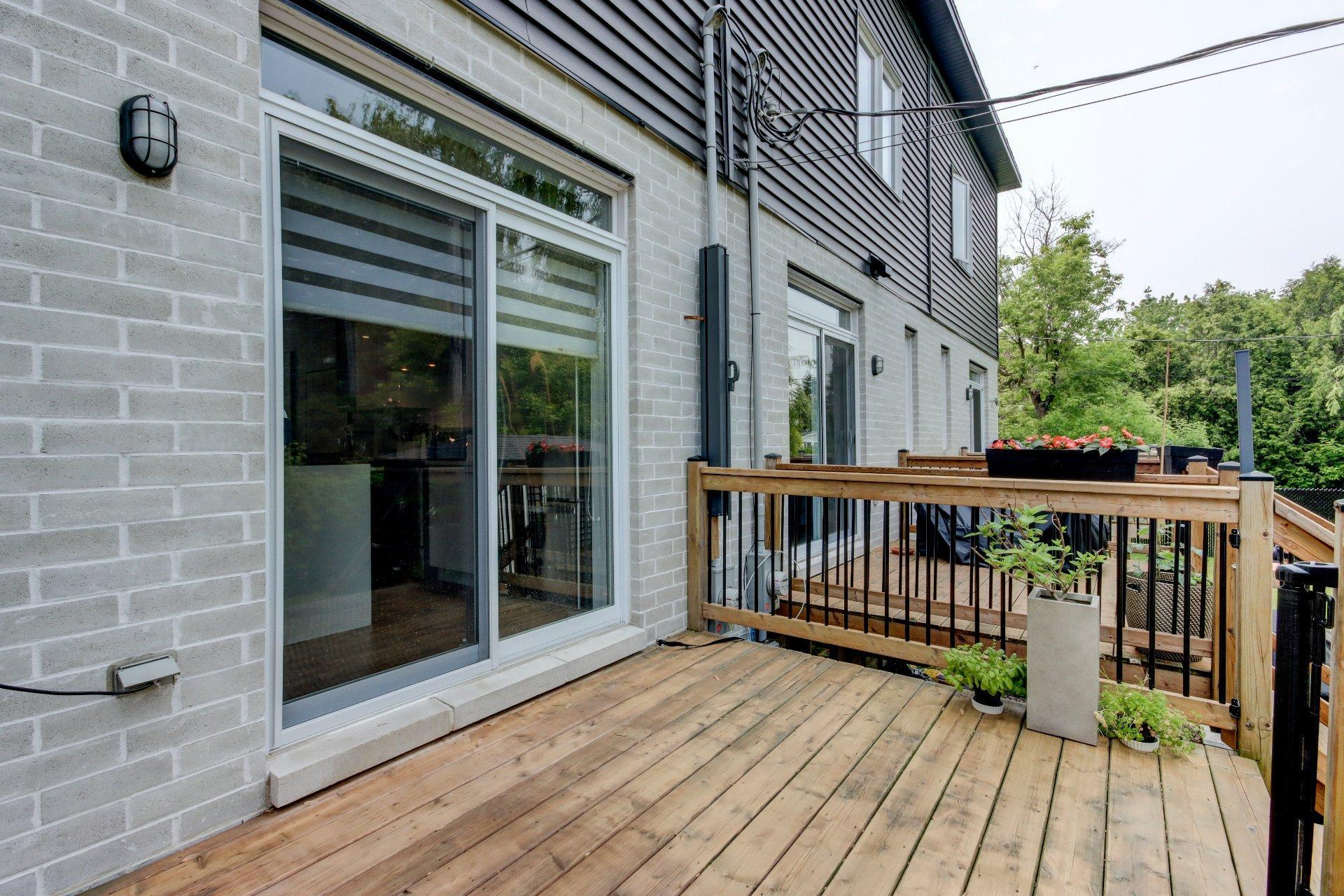 









885


Rue St-Jacques

, 102,
Saint-Jean-sur-Richelieu,




QC
J3B2N6

