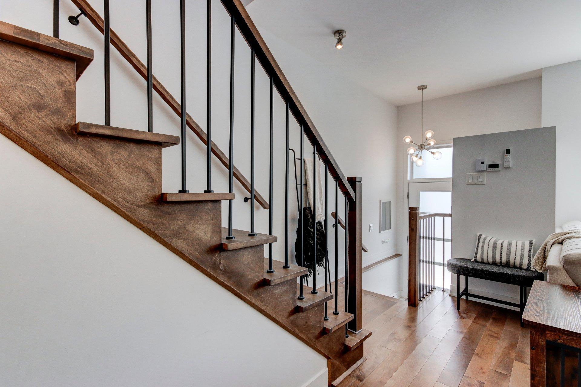 









885


Rue St-Jacques

, 102,
Saint-Jean-sur-Richelieu,




QC
J3B2N6

