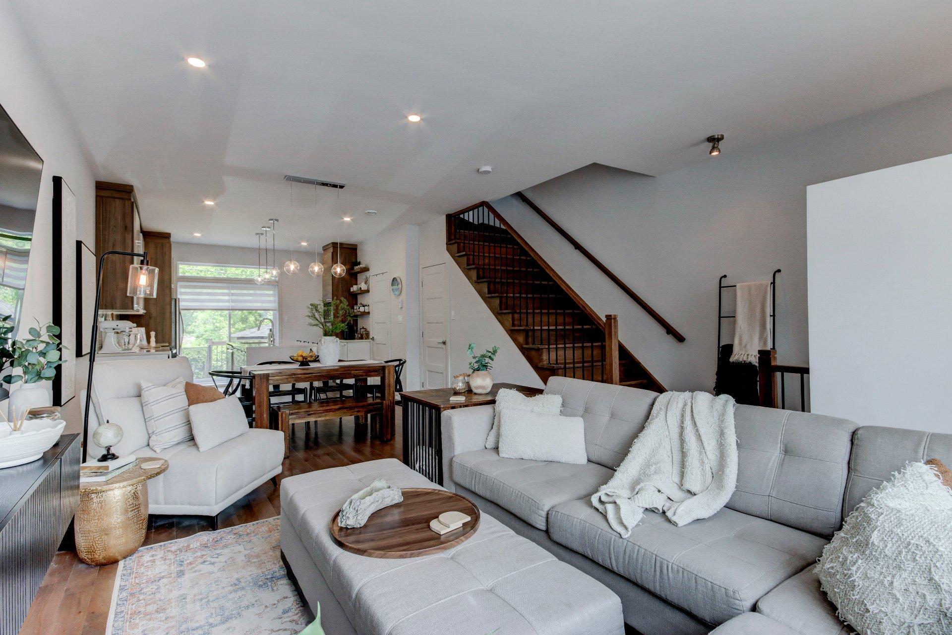 









885


Rue St-Jacques

, 102,
Saint-Jean-sur-Richelieu,




QC
J3B2N6

