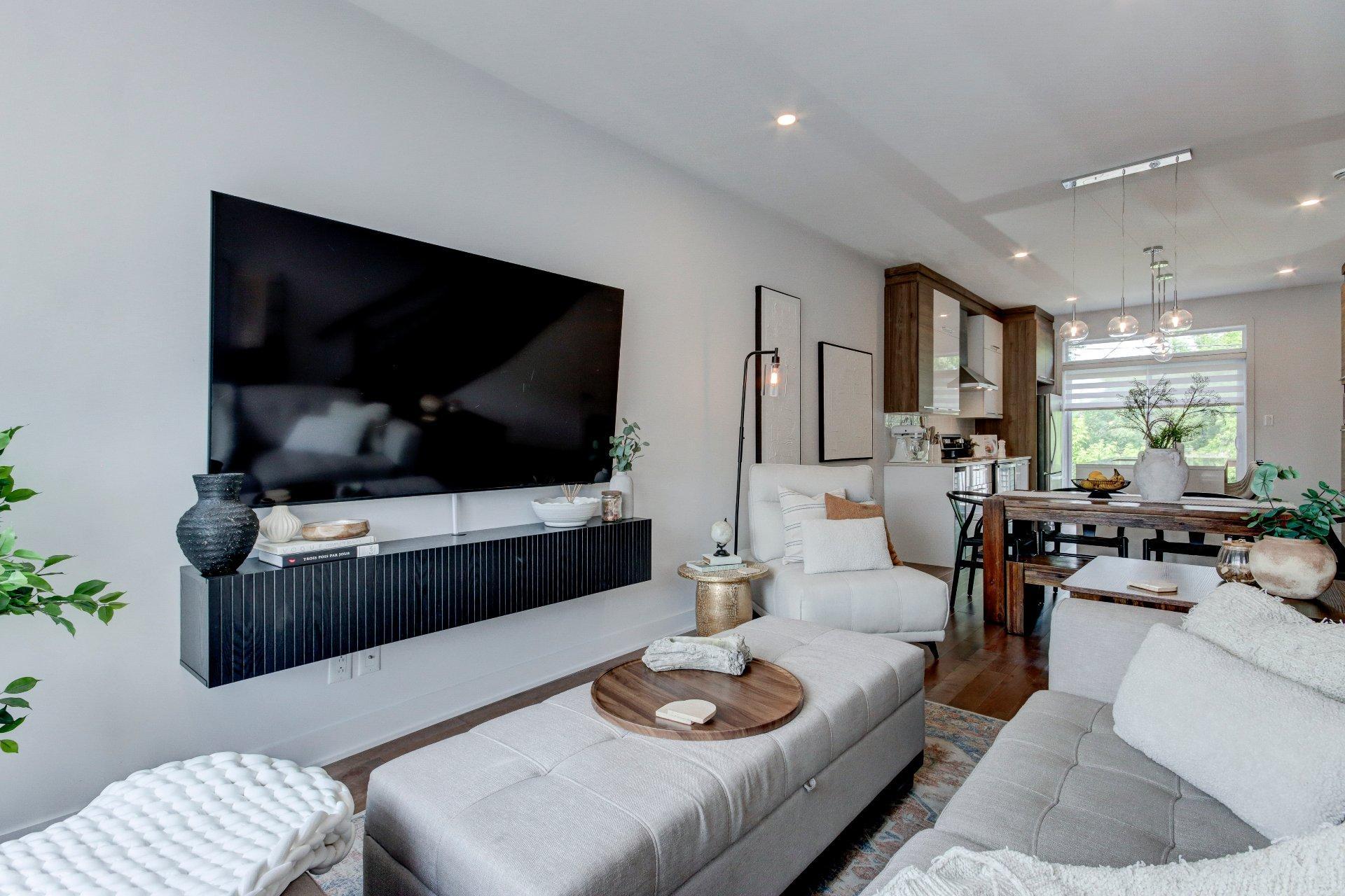 









885


Rue St-Jacques

, 102,
Saint-Jean-sur-Richelieu,




QC
J3B2N6

