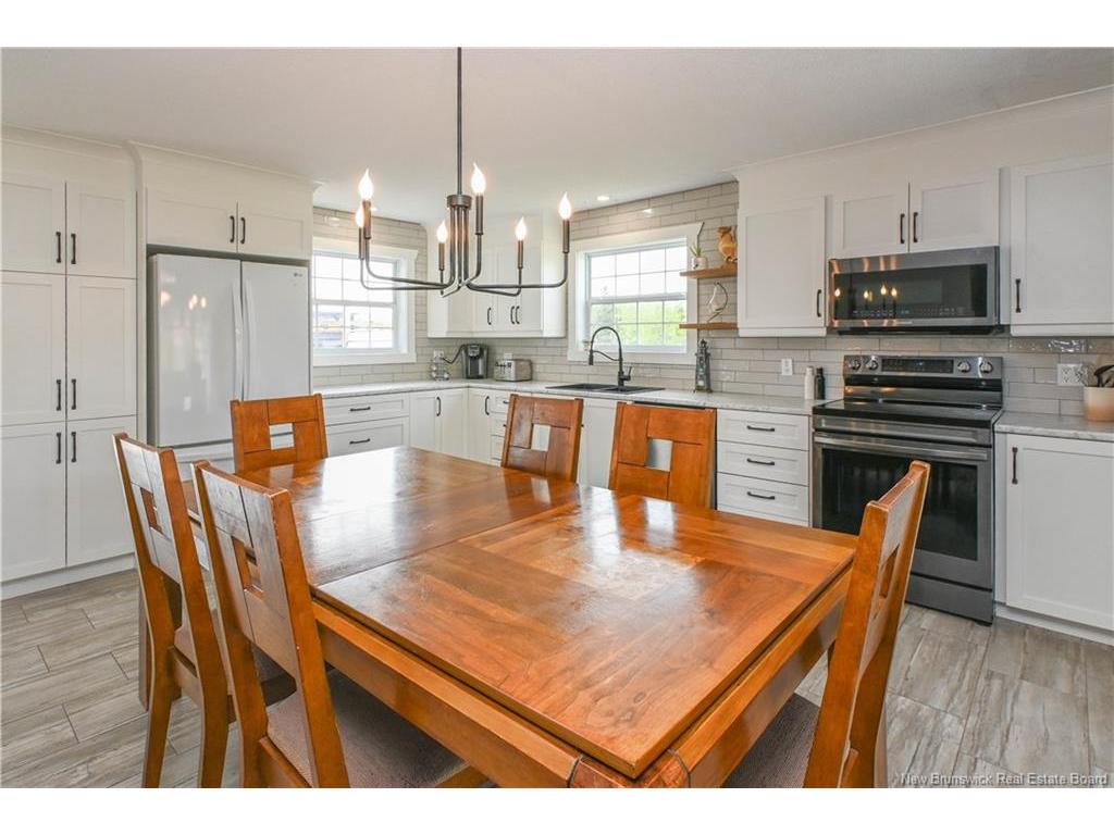 









103


rue du Pêcheur N.

ST,
Lamèque,




NB
E8T 1K6

