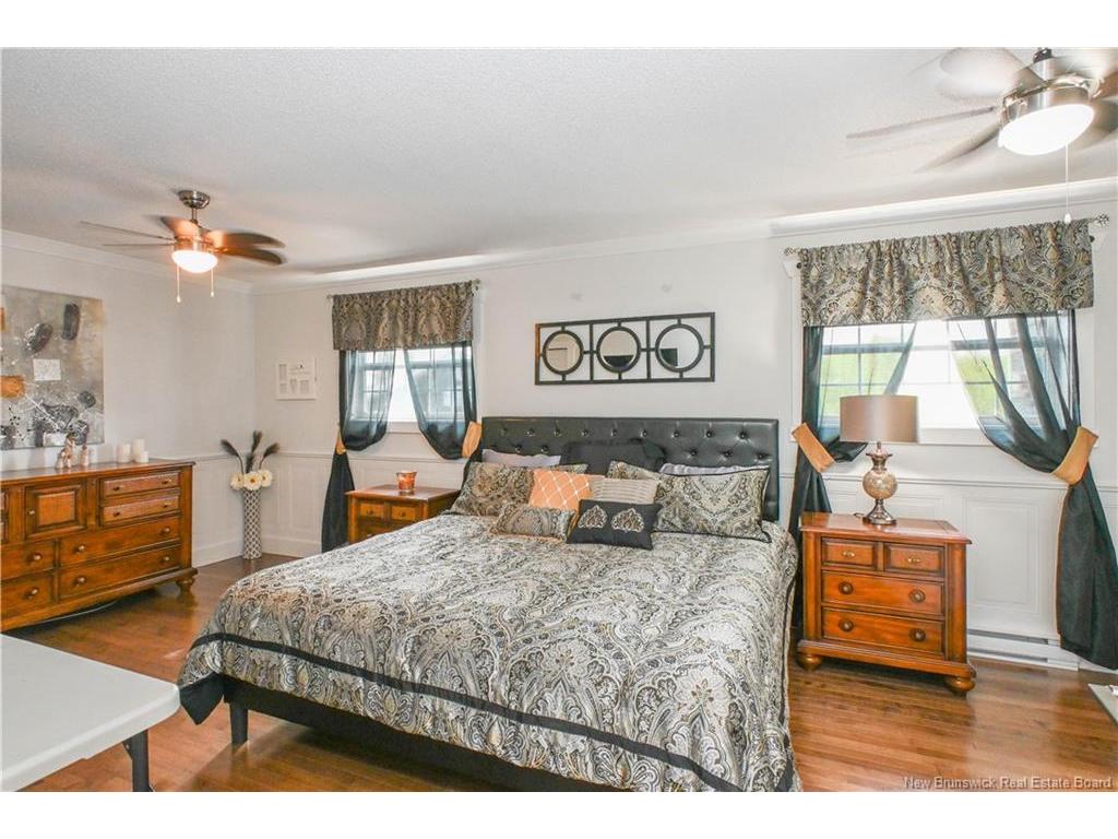 









103


rue du Pêcheur N.

ST,
Lamèque,




NB
E8T 1K6


