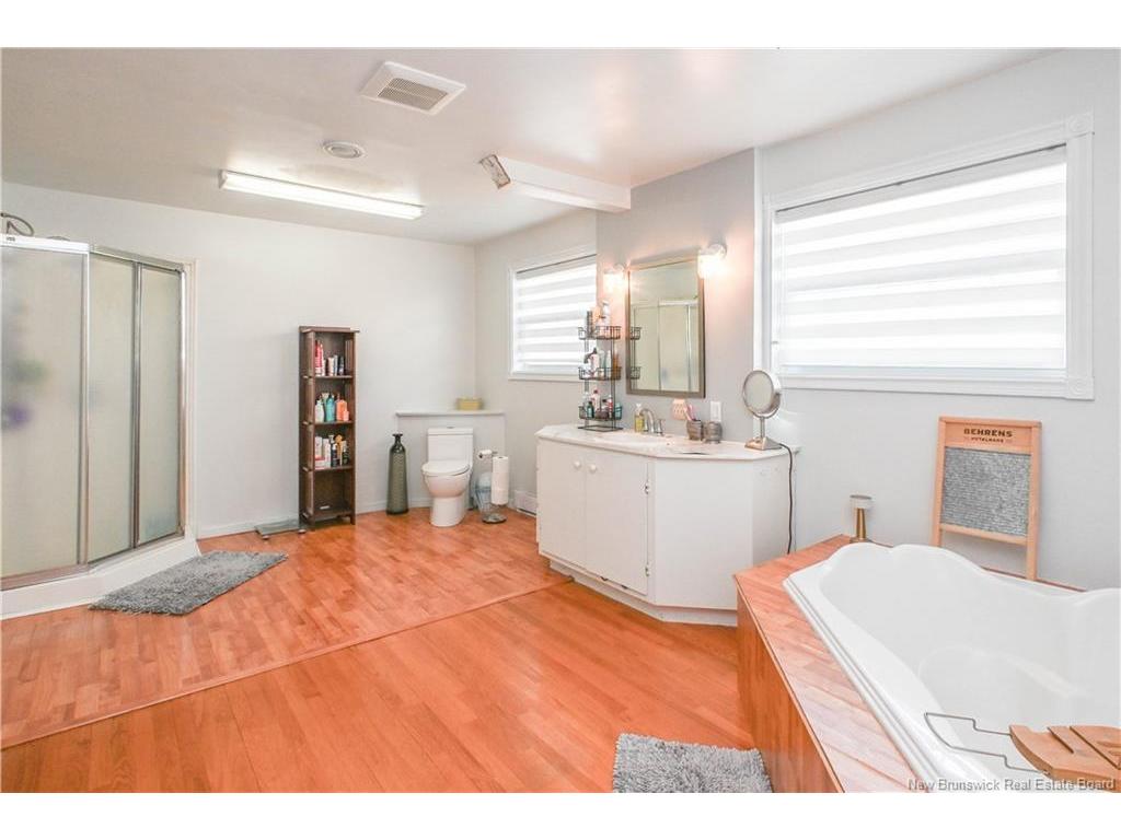 









103


rue du Pêcheur N.

ST,
Lamèque,




NB
E8T 1K6

