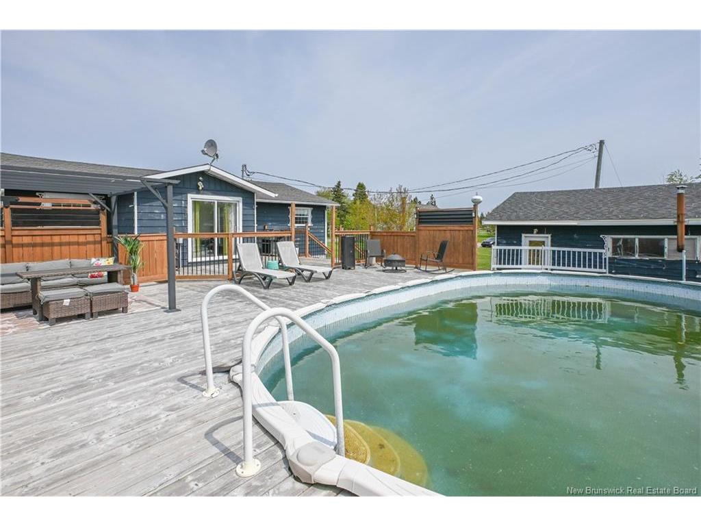 









103


rue du Pêcheur N.

ST,
Lamèque,




NB
E8T 1K6

