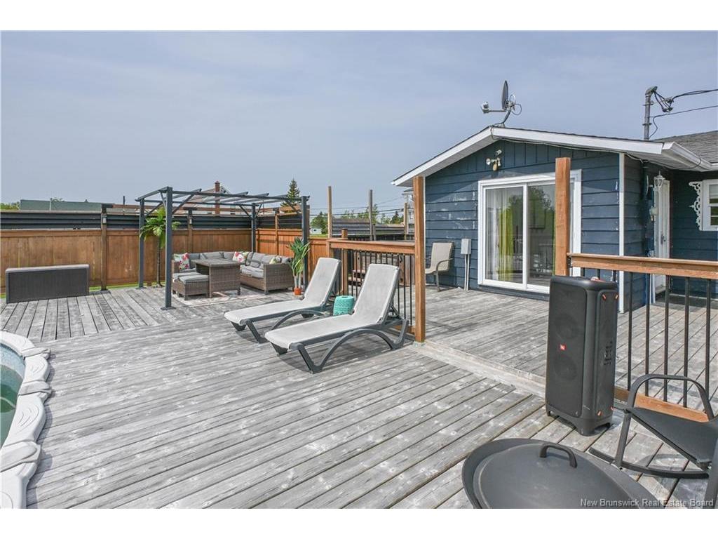 









103


rue du Pêcheur N.

ST,
Lamèque,




NB
E8T 1K6

