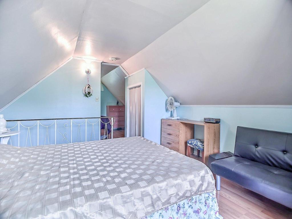 









9


Ch. McMullin

,
Val-des-Monts,




QC
J8N2S5

