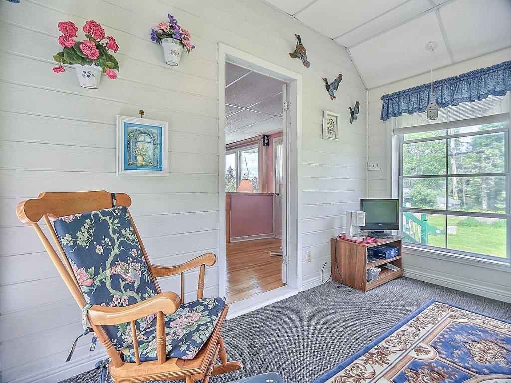 









9


Ch. McMullin

,
Val-des-Monts,




QC
J8N2S5

