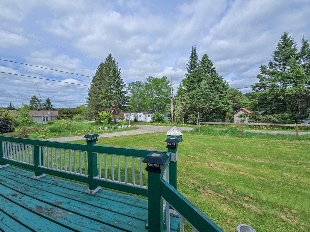 









9


Ch. McMullin

,
Val-des-Monts,




QC
J8N2S5

