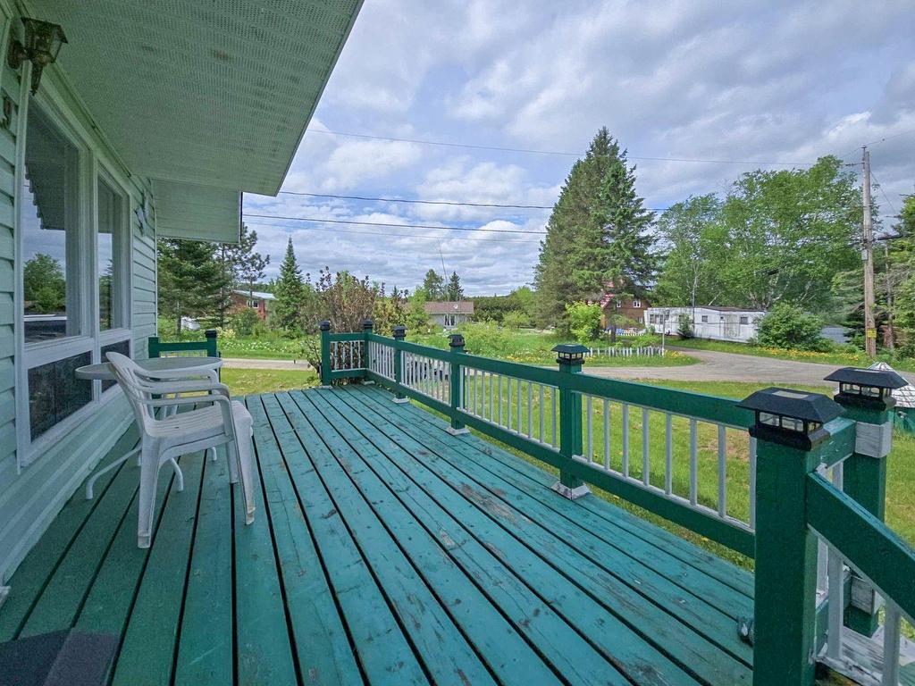 









9


Ch. McMullin

,
Val-des-Monts,




QC
J8N2S5

