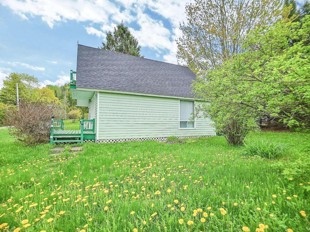 









9


Ch. McMullin

,
Val-des-Monts,




QC
J8N2S5

