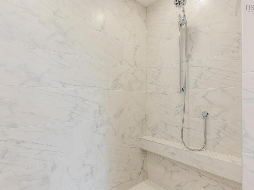 












PUN56 113 Puncheon Way

,
Bedford,




NS
B4B 2L1

