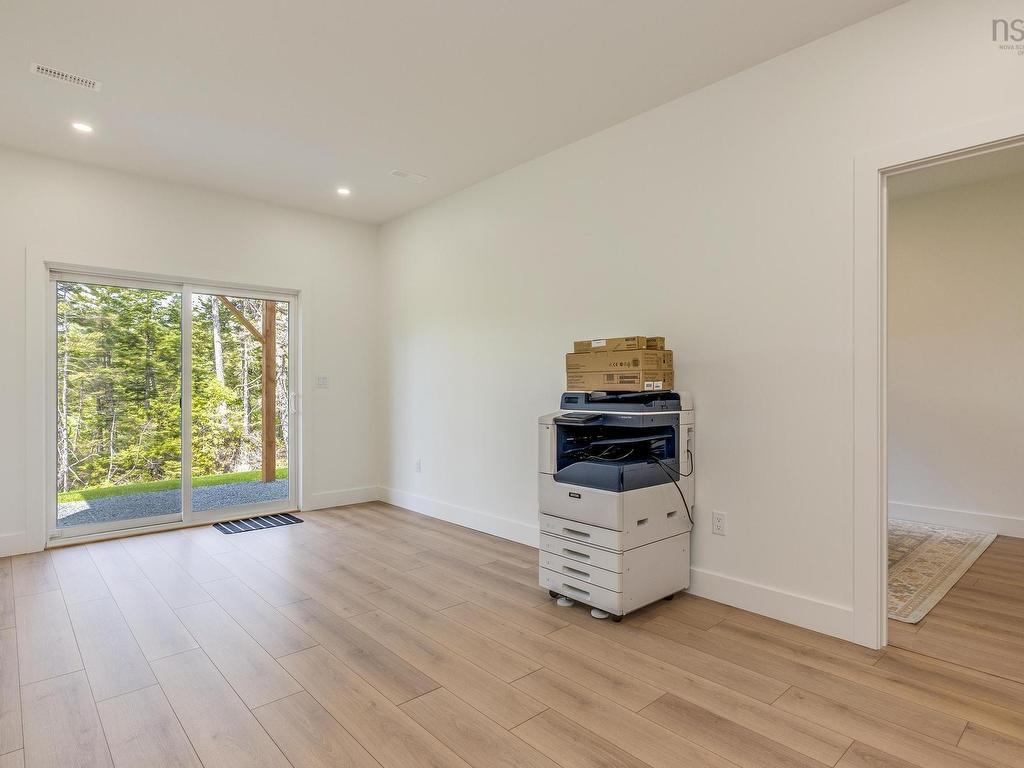 












PUN56 113 Puncheon Way

,
Bedford,




NS
B4B 2L1

