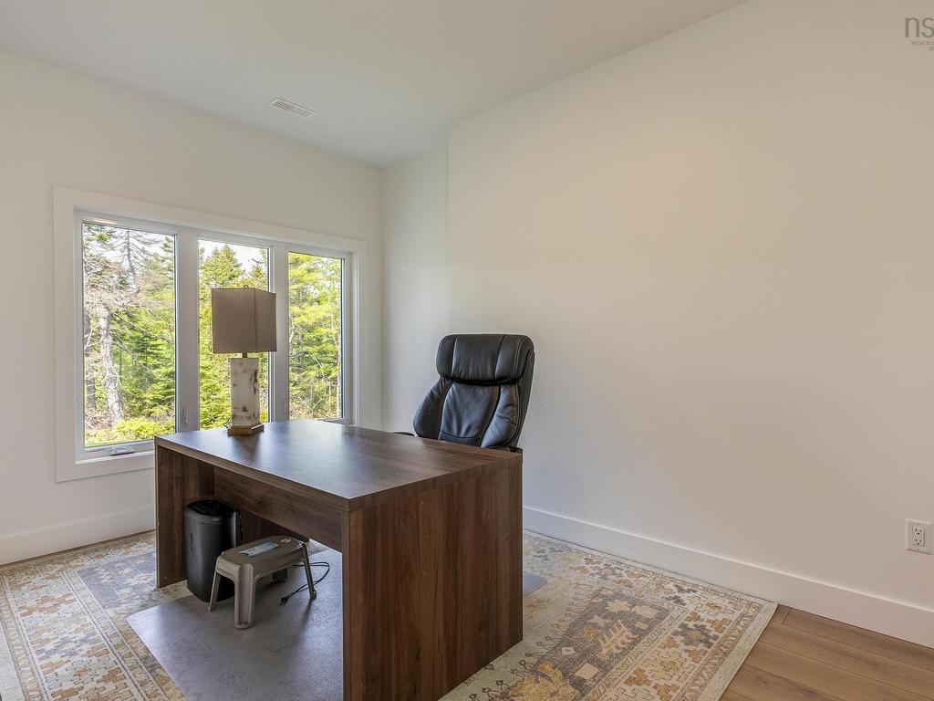 












PUN56 113 Puncheon Way

,
Bedford,




NS
B4B 2L1

