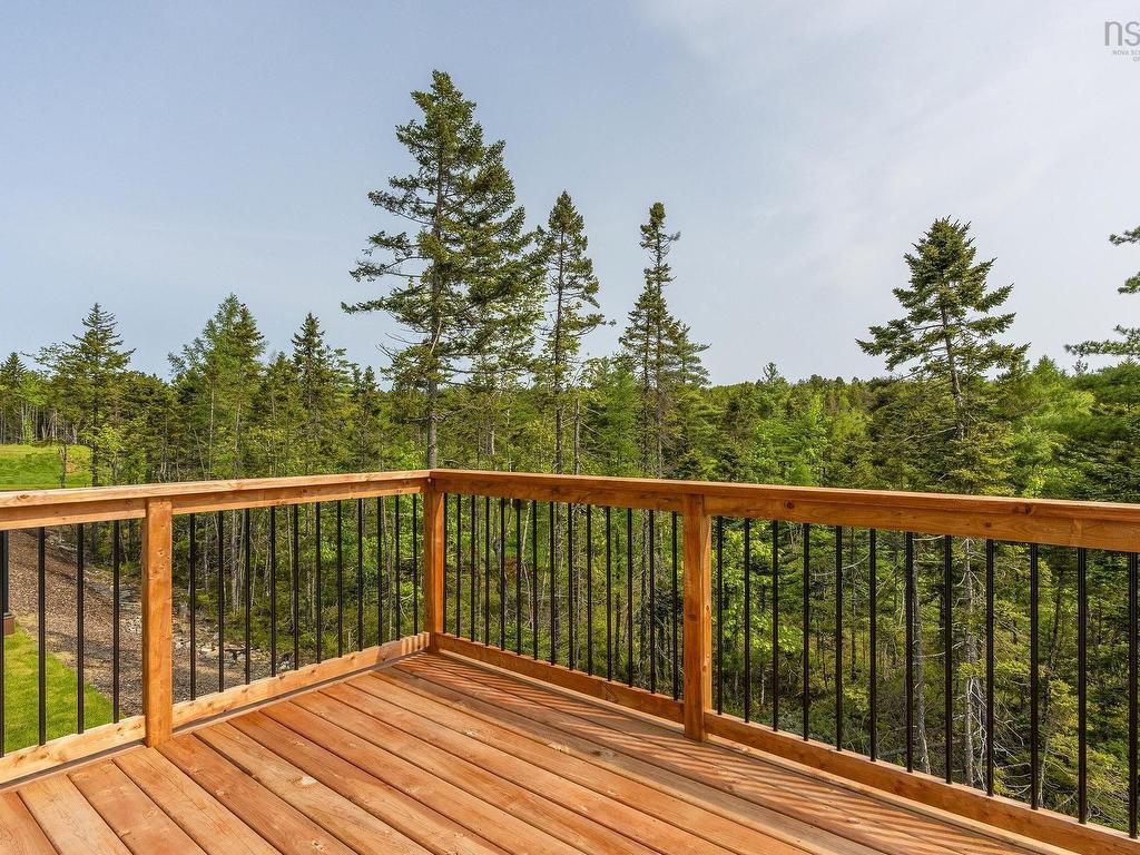 












PUN56 113 Puncheon Way

,
Bedford,




NS
B4B 2L1


