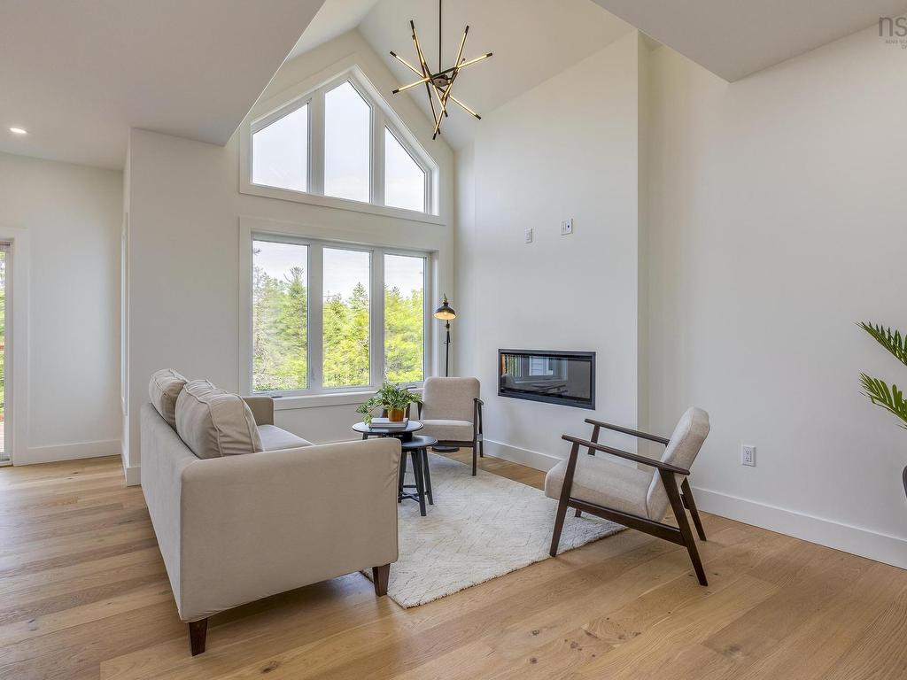 












PUN56 113 Puncheon Way

,
Bedford,




NS
B4B 2L1

