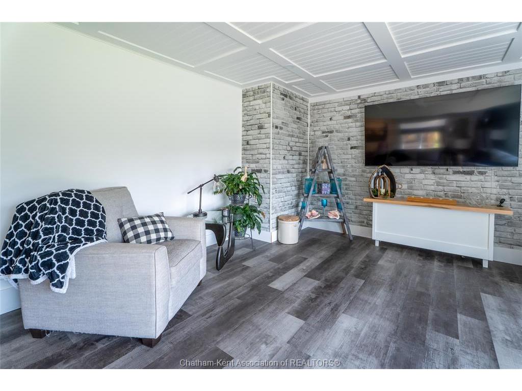 









7690


Grande River

Line,
Chatham-Kent,




ON
N7M 5J7

