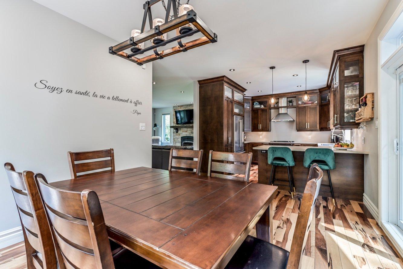 









847


Rue des Lièvres

,
Farnham,




QC
J2N3C6

