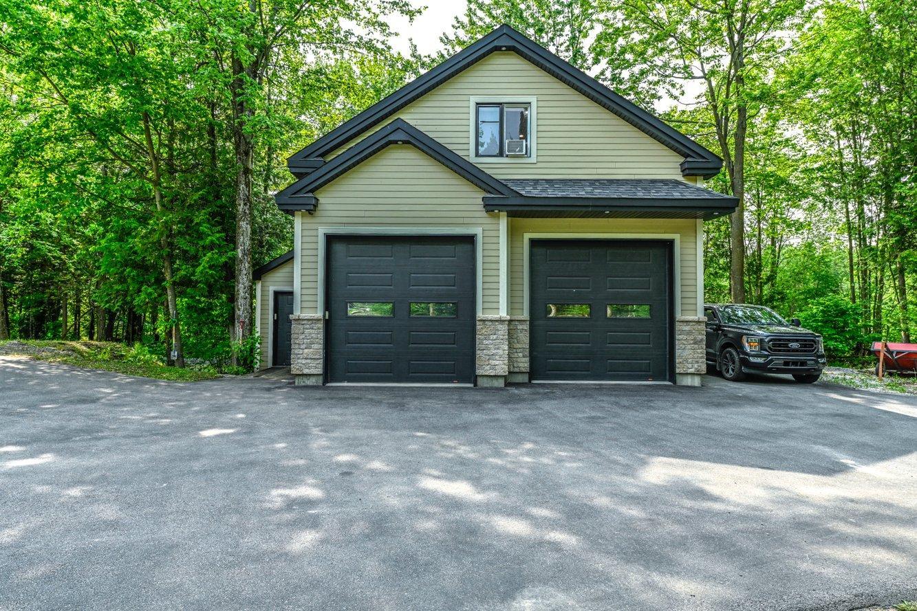 









847


Rue des Lièvres

,
Farnham,




QC
J2N3C6

