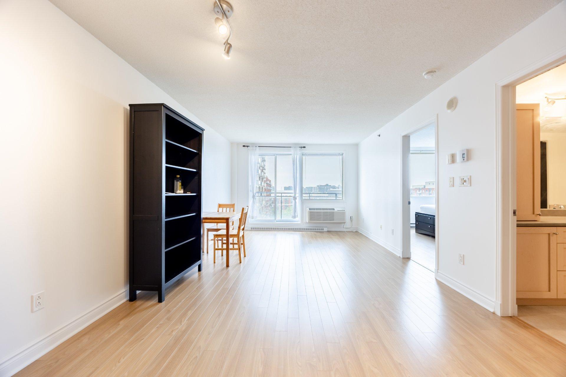 









1200


Rue St-Jacques

, 1107,
Montréal (Ville-Marie),




QC
H3C0E9

