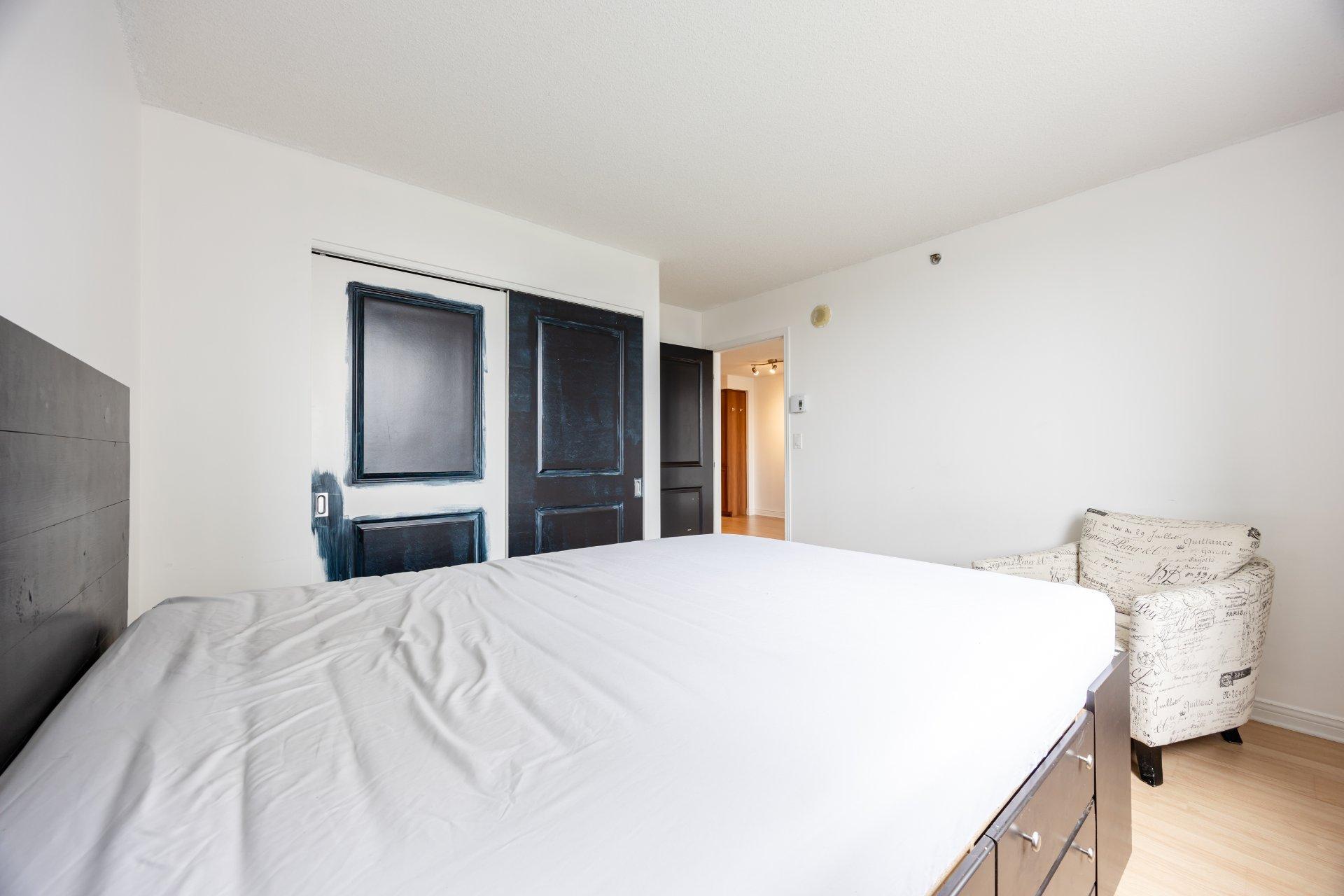 









1200


Rue St-Jacques

, 1107,
Montréal (Ville-Marie),




QC
H3C0E9

