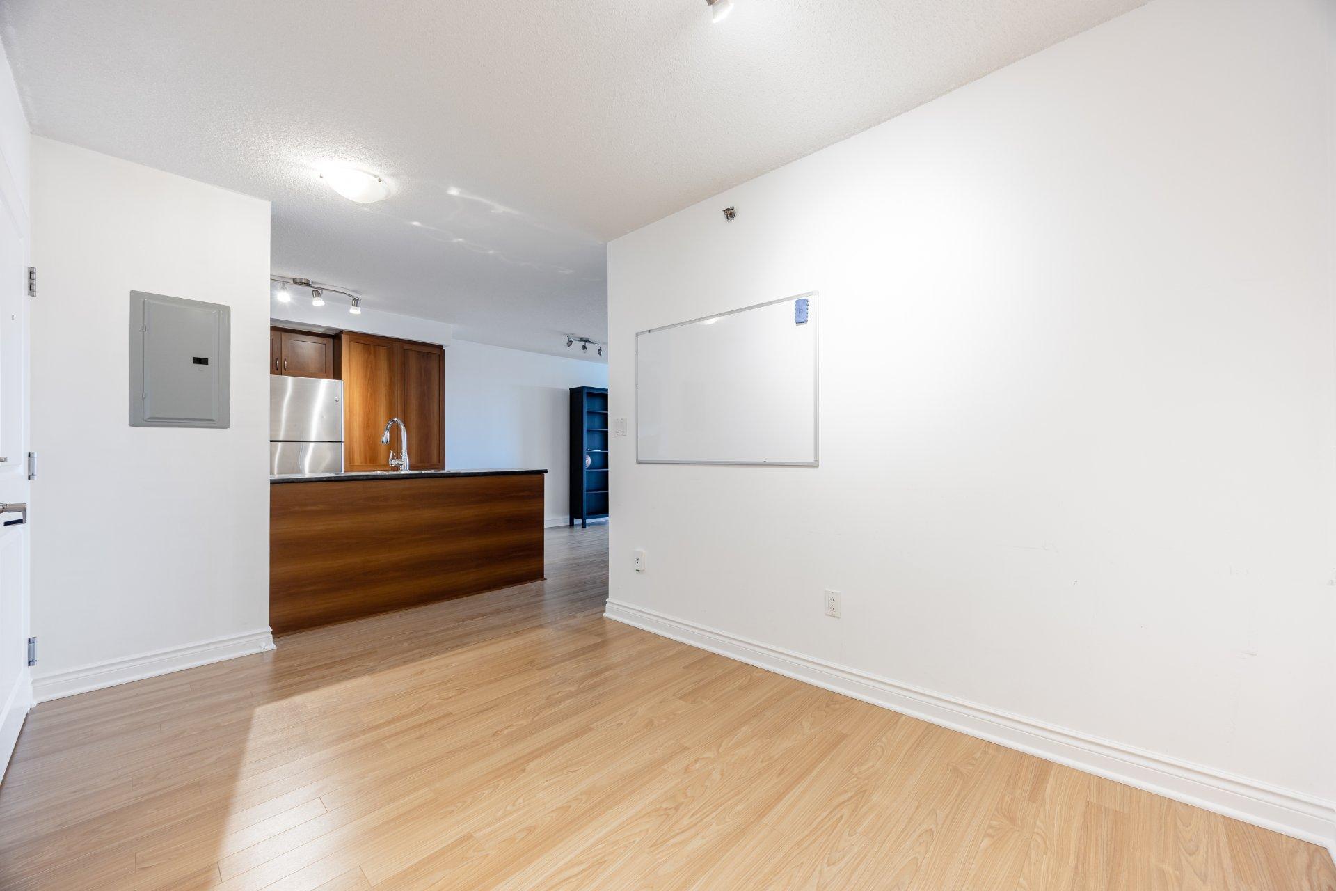 









1200


Rue St-Jacques

, 1107,
Montréal (Ville-Marie),




QC
H3C0E9

