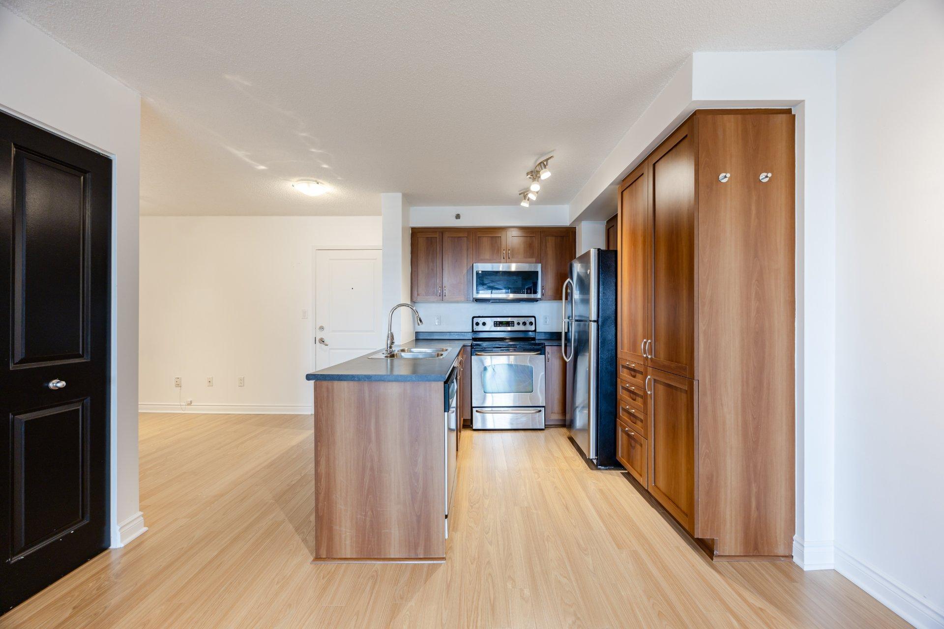 









1200


Rue St-Jacques

, 1107,
Montréal (Ville-Marie),




QC
H3C0E9

