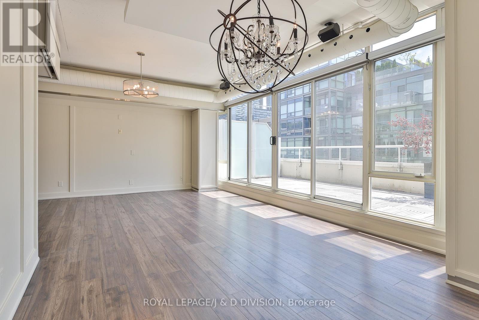 












705 - 32 STEWART STREET

,
Toronto,




Ontario
M5V3T2

