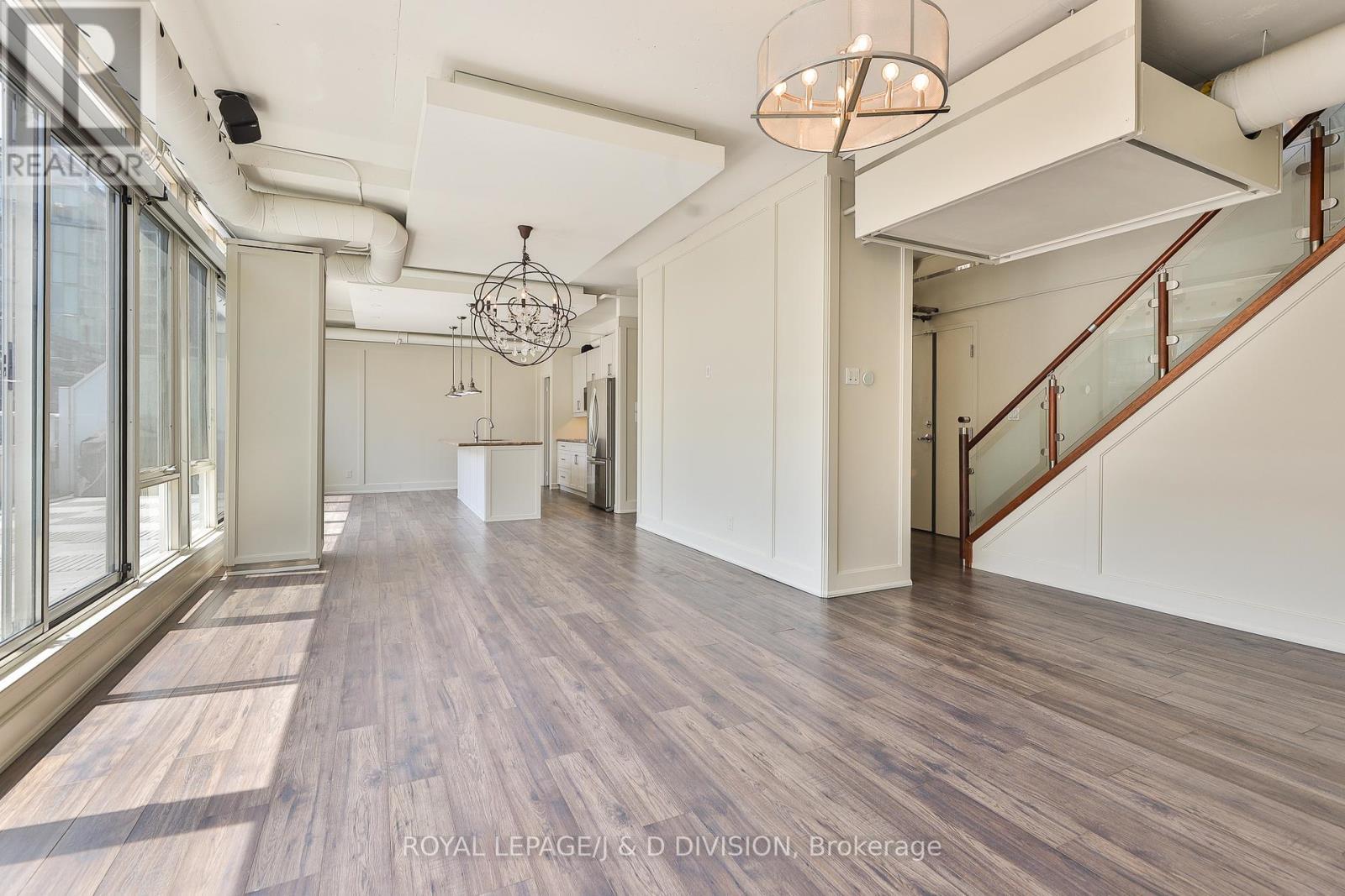 












705 - 32 STEWART STREET

,
Toronto,




Ontario
M5V3T2

