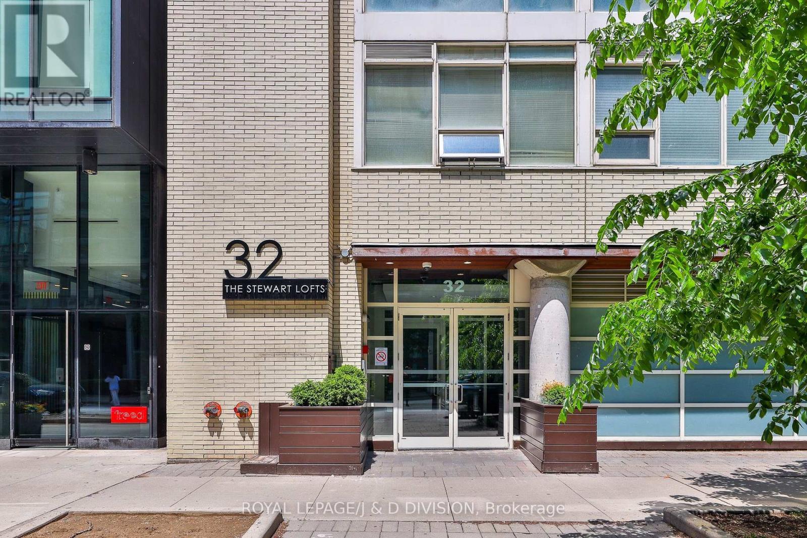 












705 - 32 STEWART STREET

,
Toronto,




Ontario
M5V3T2

