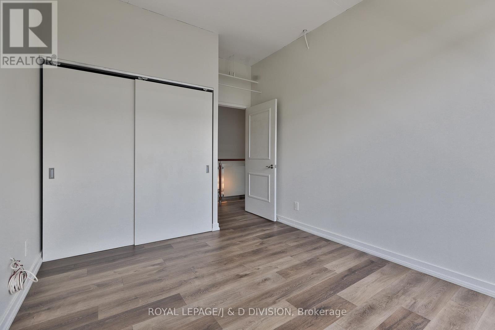 












705 - 32 STEWART STREET

,
Toronto,




Ontario
M5V3T2


