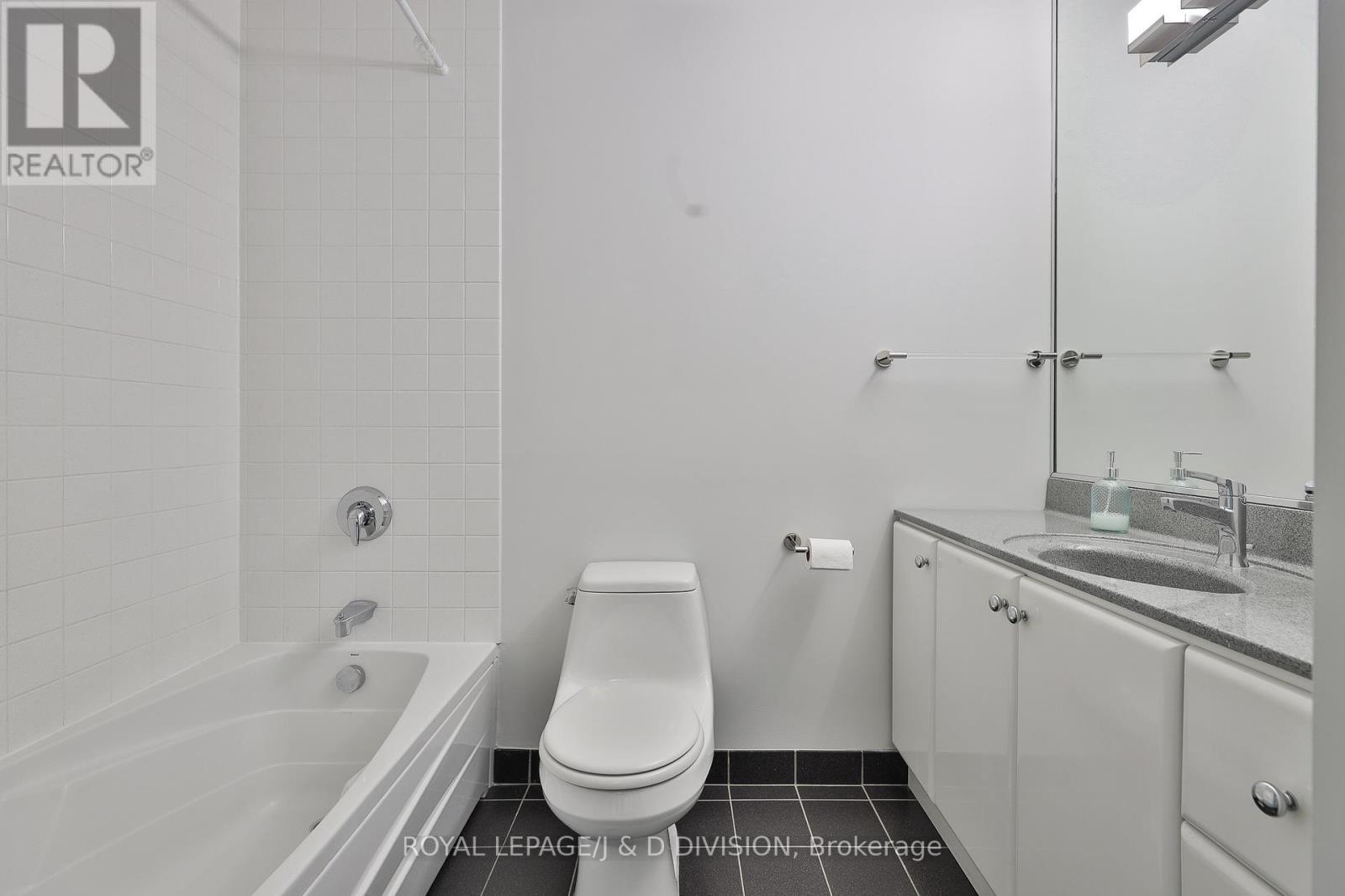 












705 - 32 STEWART STREET

,
Toronto,




Ontario
M5V3T2

