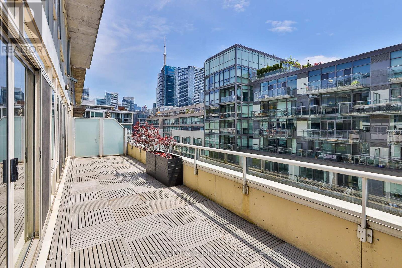 












705 - 32 STEWART STREET

,
Toronto,




Ontario
M5V3T2

