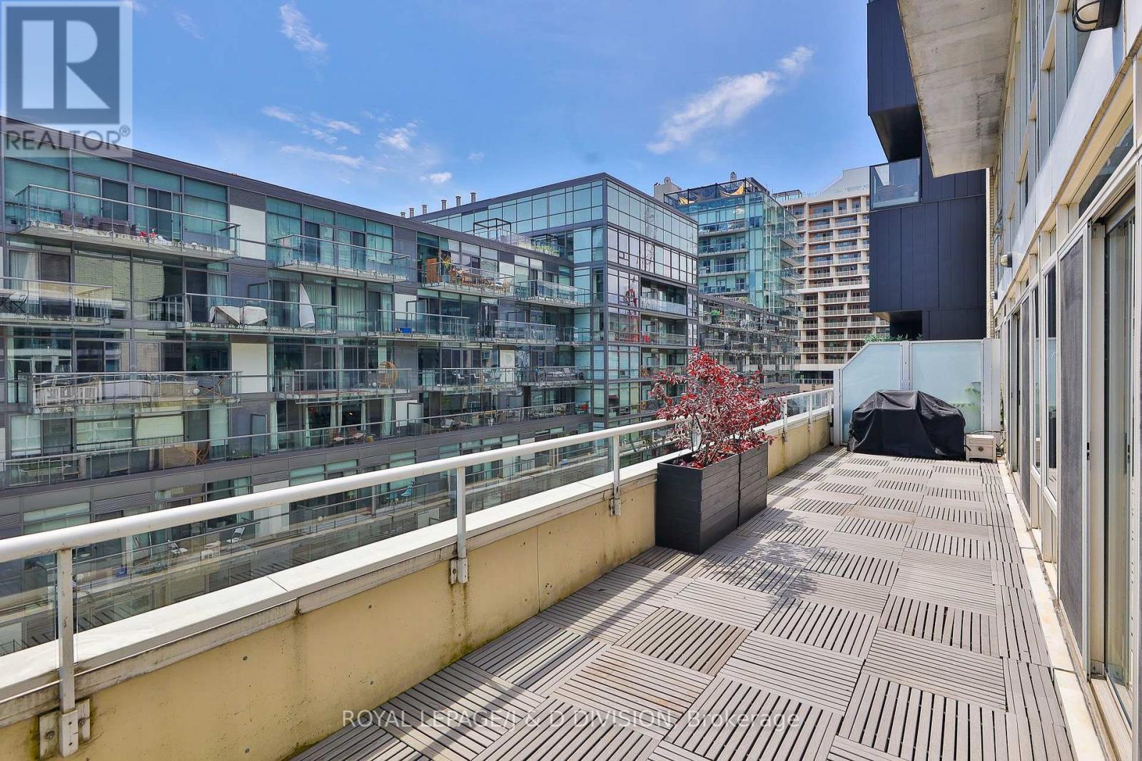 












705 - 32 STEWART STREET

,
Toronto,




Ontario
M5V3T2

