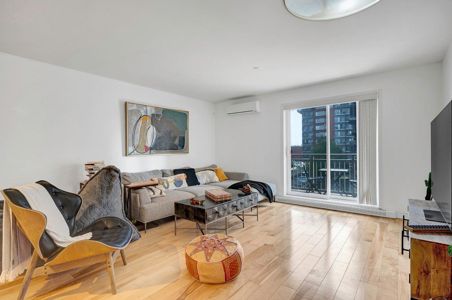 









1425


Boul. Le Corbusier

, 405,
Laval (Laval-des-Rapides),




QC
H7N6L3

